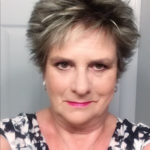 Meet your Posher, Carol